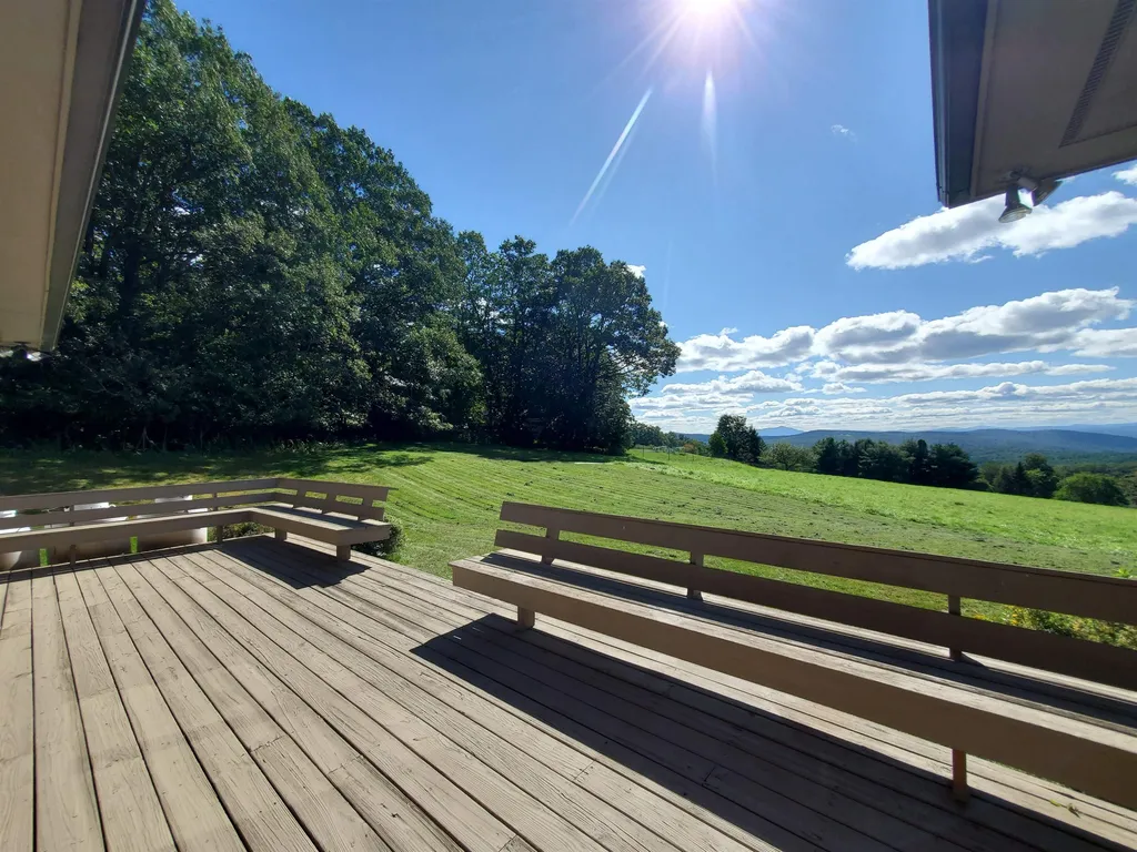 4 Dorset Lane Lebanon NH 03766