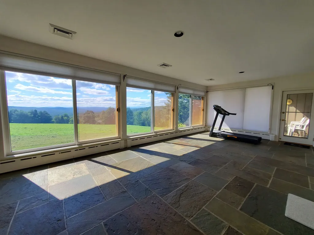 4 Dorset Lane Lebanon NH 03766