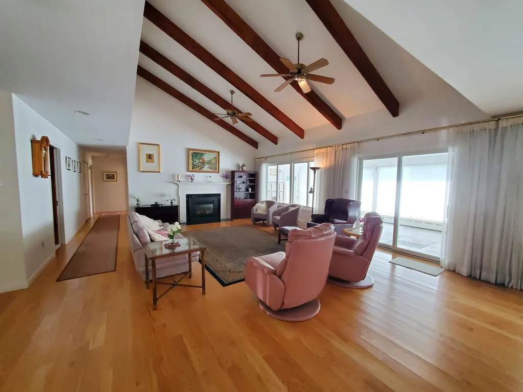 4 Dorset Lane Lebanon NH 03766