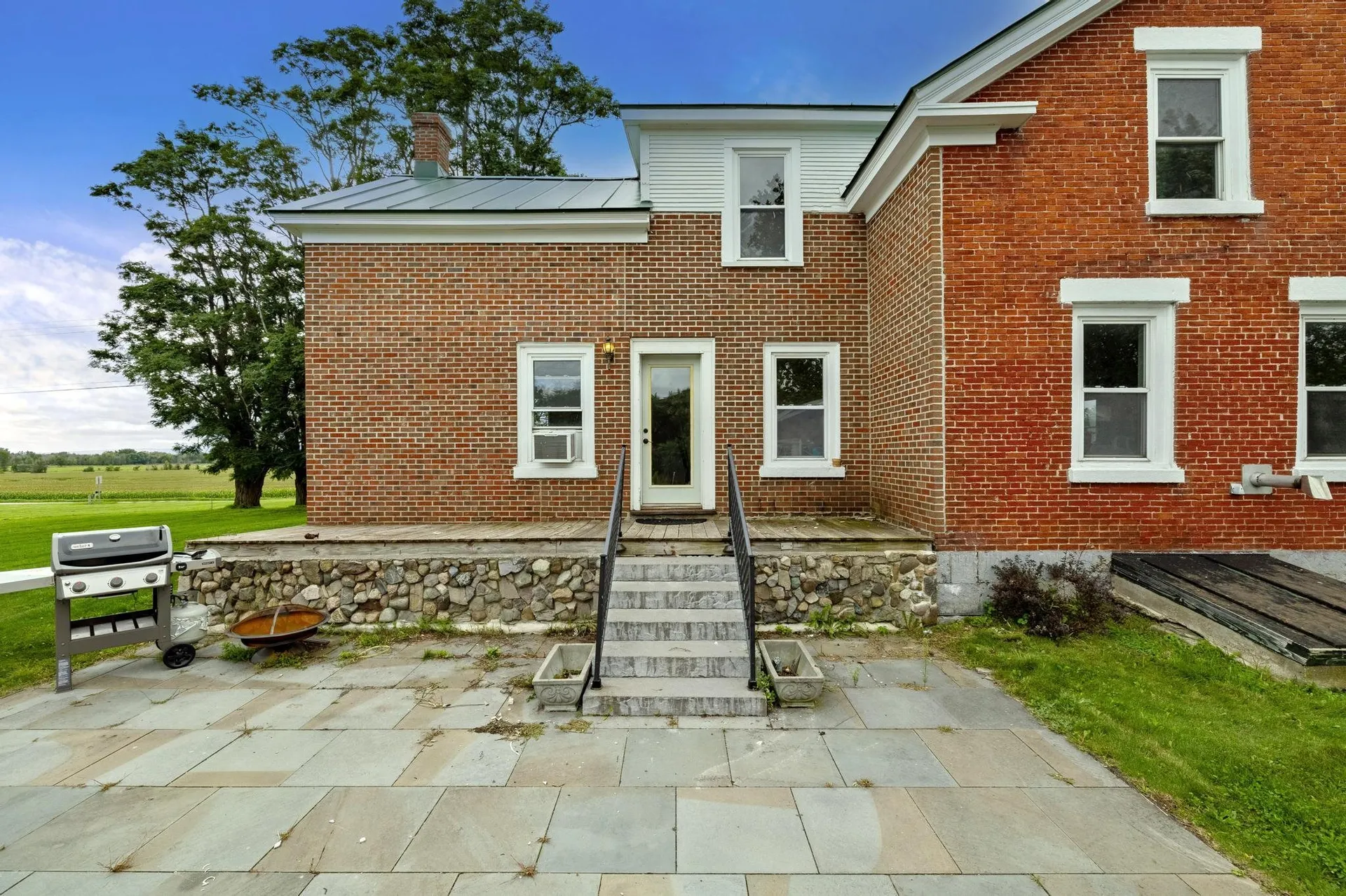 40 Border Road Alburgh VT 05440