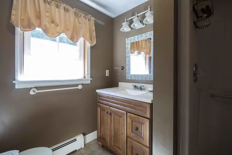 89 Hovey Road Londonderry NH 03053