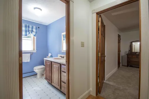 89 Hovey Road Londonderry NH 03053