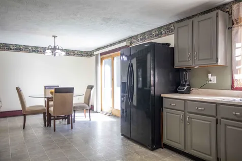 89 Hovey Road Londonderry NH 03053