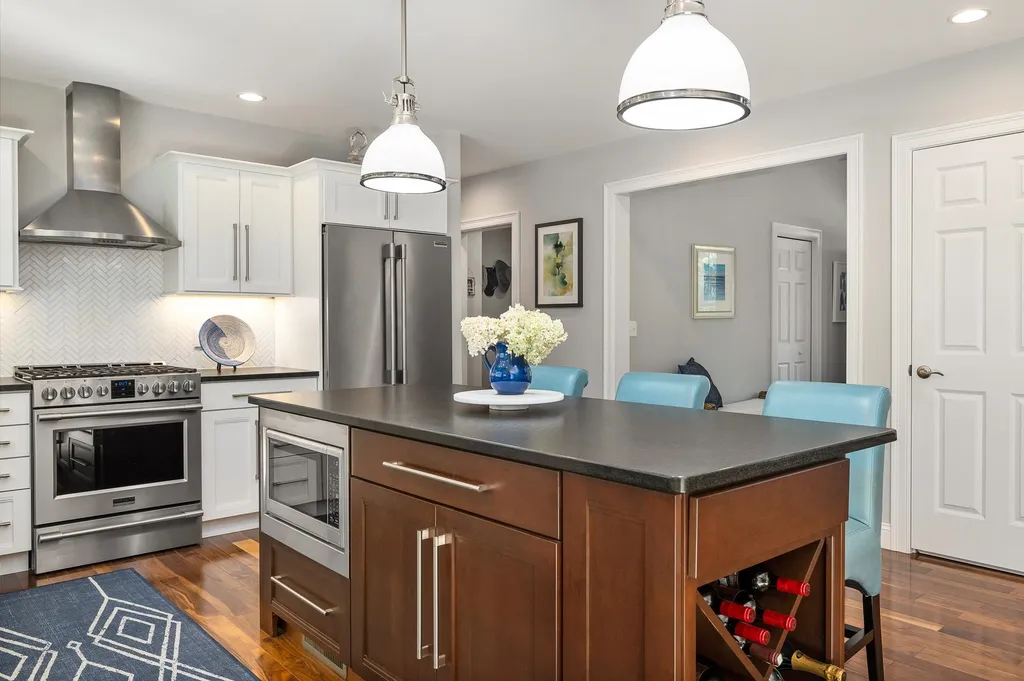 8 Lydia Lane Newington NH 03801