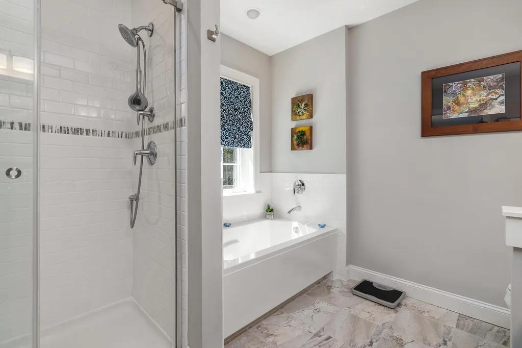 8 Lydia Lane Newington NH 03801