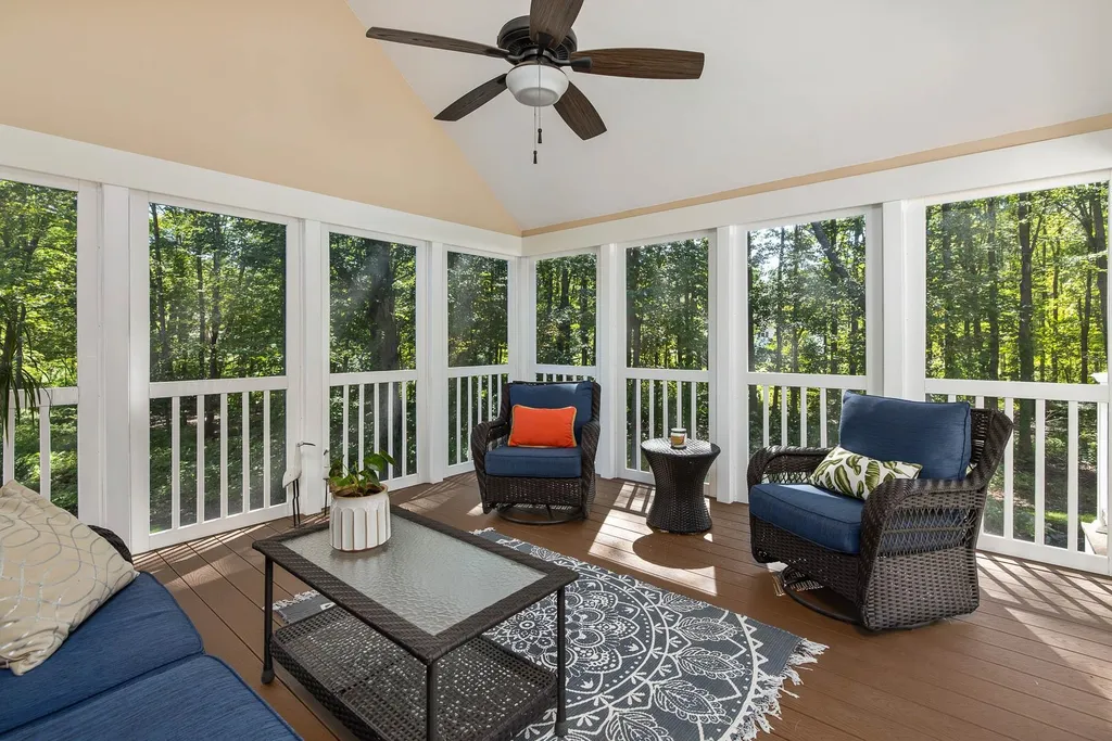 8 Lydia Lane Newington NH 03801