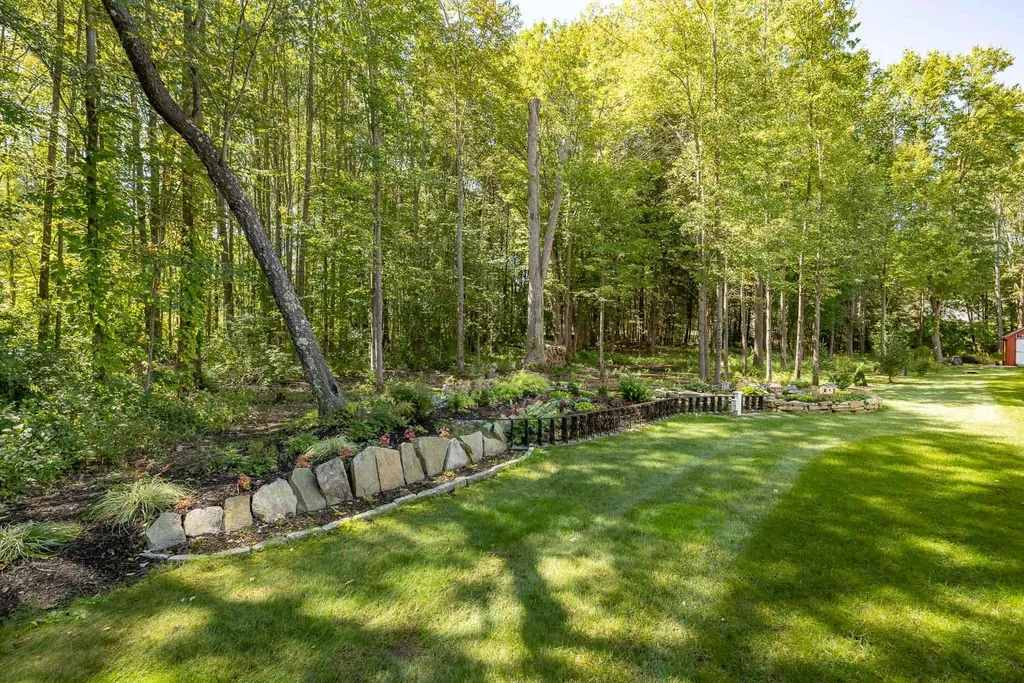 8 Lydia Lane Newington NH 03801