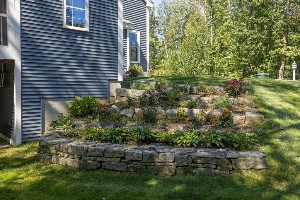 8 Lydia Lane Newington NH 03801