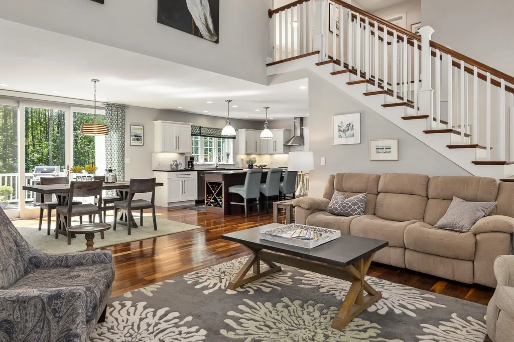 8 Lydia Lane Newington NH 03801