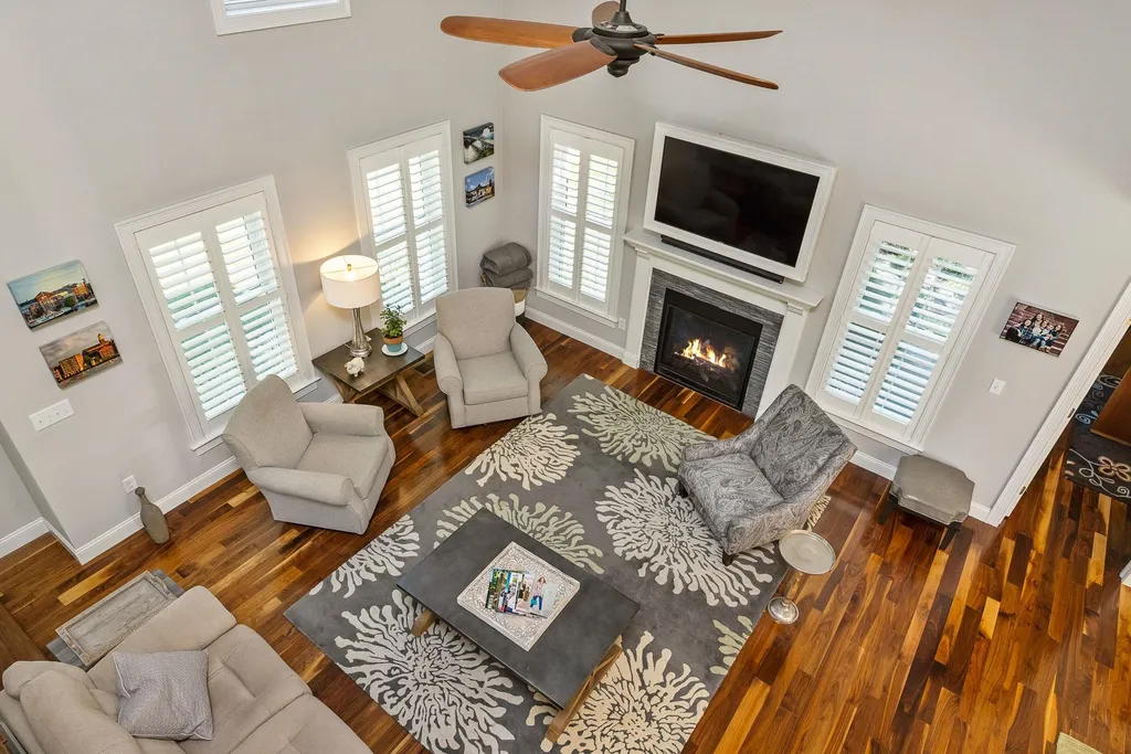 8 Lydia Lane Newington NH 03801