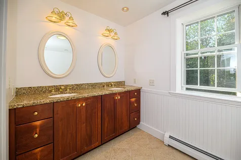 15 Depot Road Stratham NH 03885