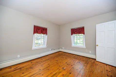 15 Depot Road Stratham NH 03885