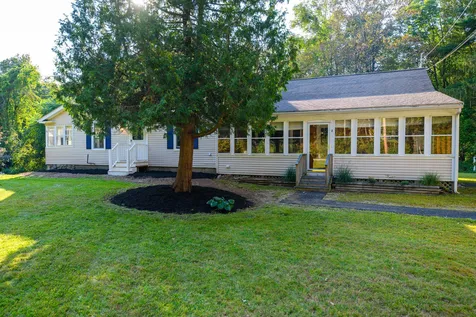 15 Depot Road Stratham NH 03885