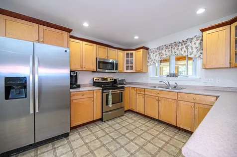 15 Depot Road Stratham NH 03885