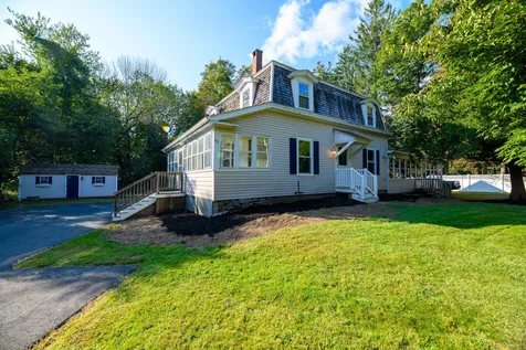 15 Depot Road Stratham NH 03885