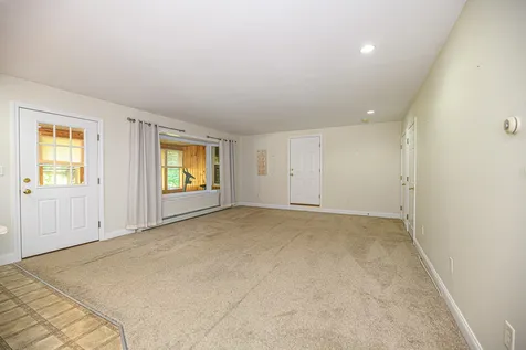 15 Depot Road Stratham NH 03885