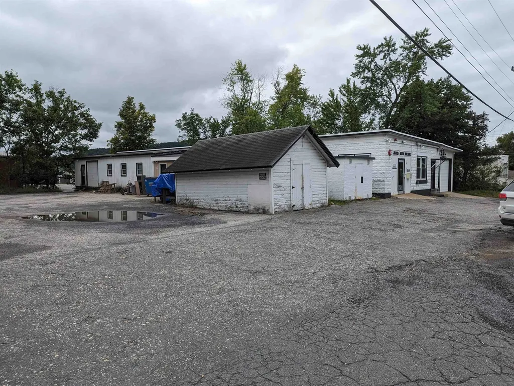 13 Bowen Street Claremont NH 03743
