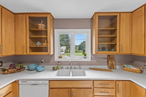 1032 Decker Road Georgia VT 05468
