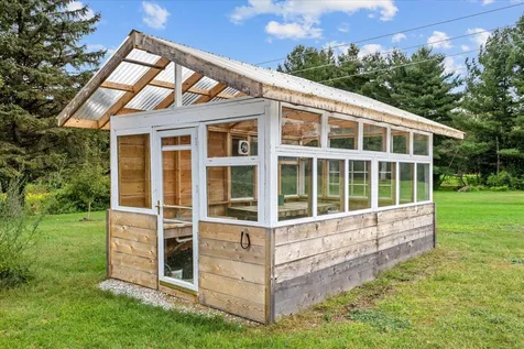 1032 Decker Road Georgia VT 05468
