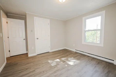 214 Hampstead Road Derry NH 03038