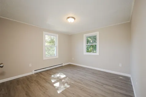 214 Hampstead Road Derry NH 03038