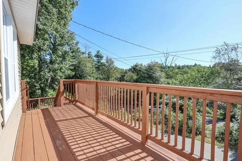 214 Hampstead Road Derry NH 03038