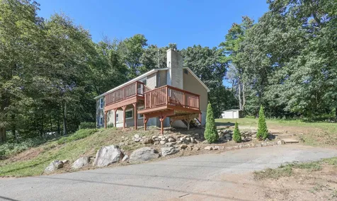 214 Hampstead Road Derry NH 03038