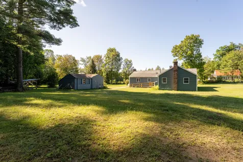 79 Middle Road Tuftonboro NH 03816