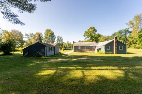 79 Middle Road Tuftonboro NH 03816