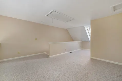 108 Glengarry Drive Stratham NH 03885