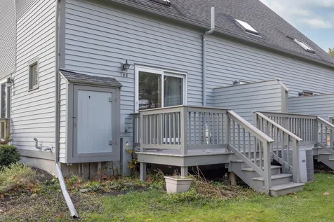 108 Glengarry Drive Stratham NH 03885