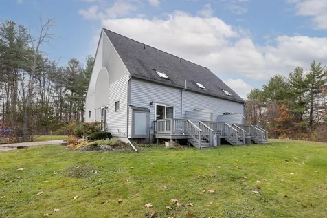 108 Glengarry Drive Stratham NH 03885