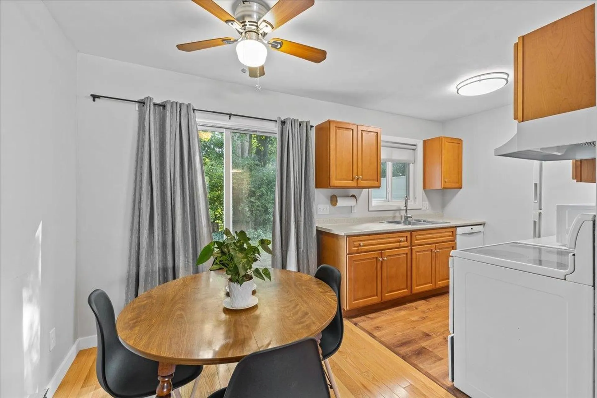 O 8 Grandview Drive South Burlington VT 05403