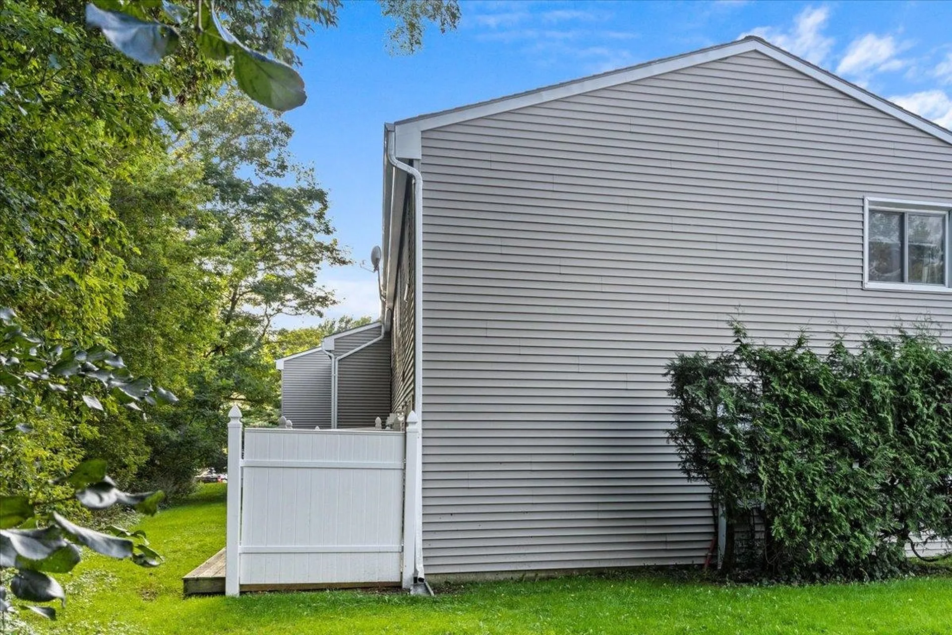O 8 Grandview Drive South Burlington VT 05403