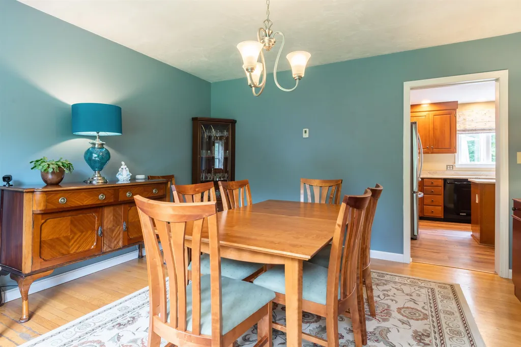 23 Patch Road Hollis NH 03049
