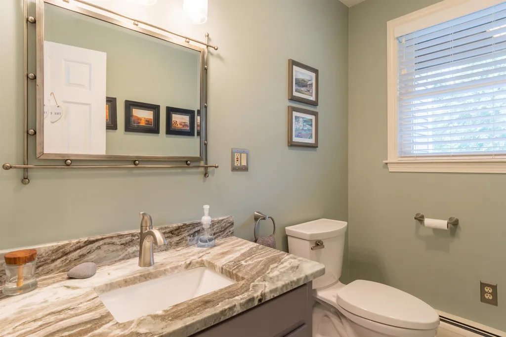 23 Patch Road Hollis NH 03049