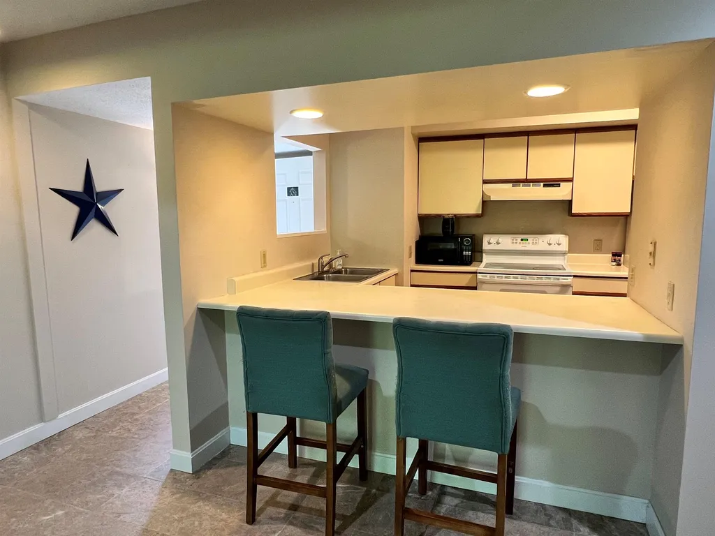 30 Wolf Road Lebanon NH 03766