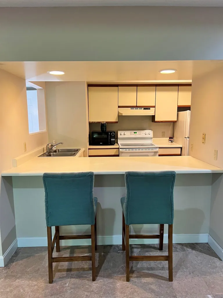 30 Wolf Road Lebanon NH 03766