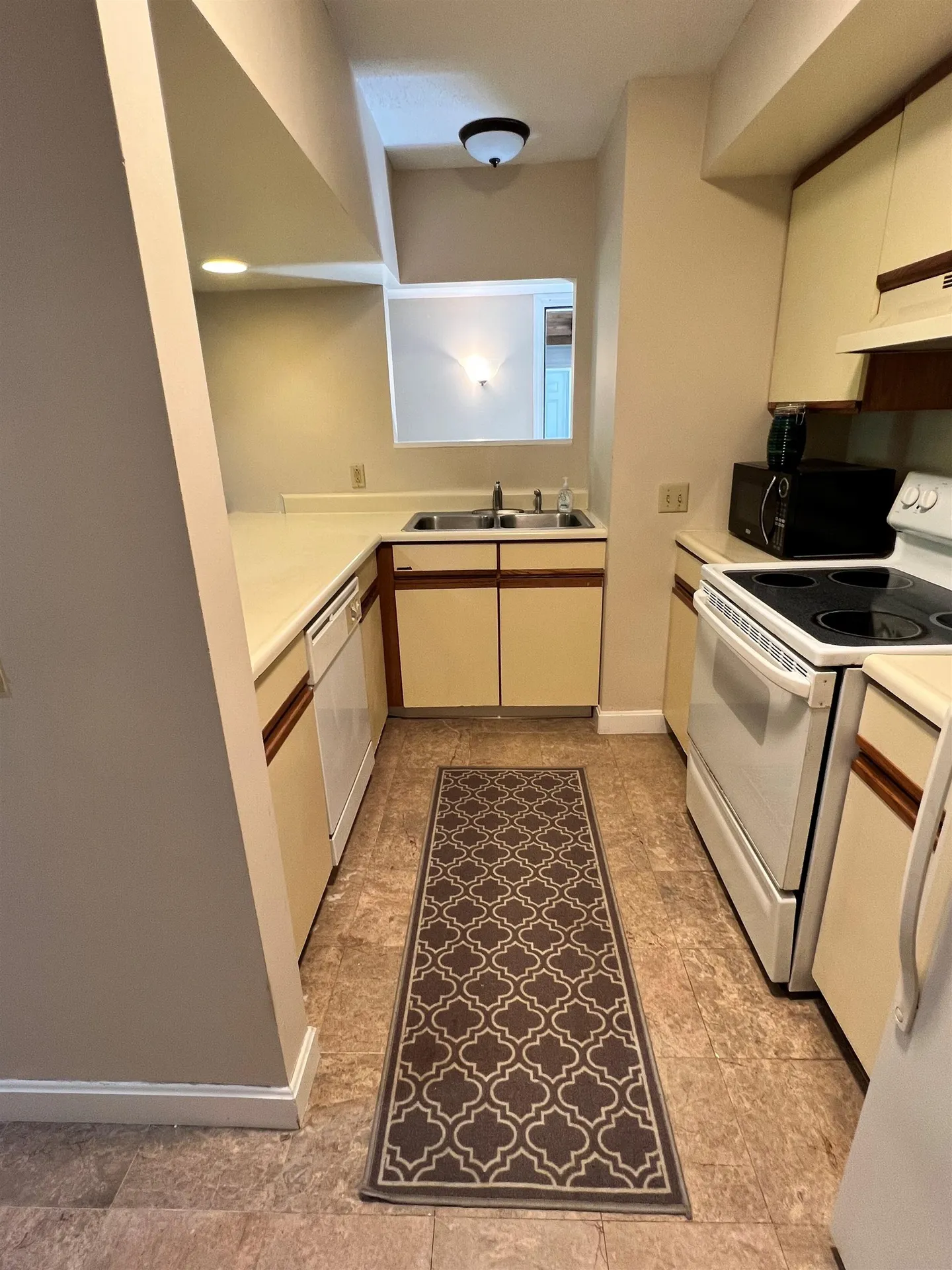 30 Wolf Road Lebanon NH 03766