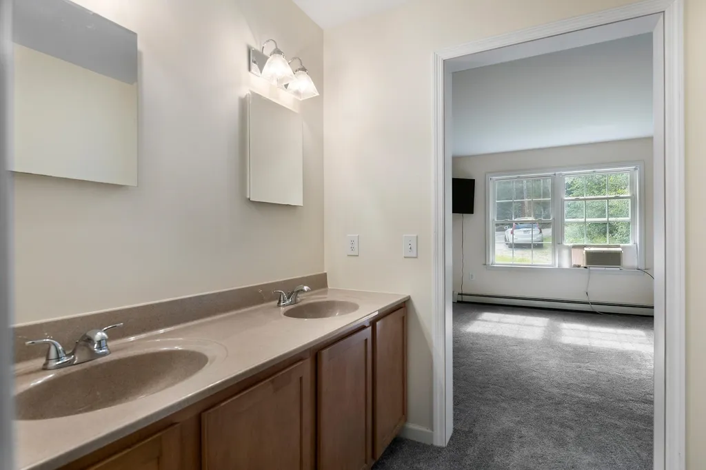 17 Redwater Road Croydon NH 03773