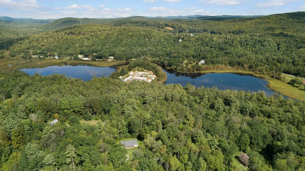 17 Redwater Road Croydon NH 03773