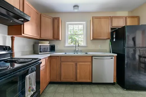 17 Redwater Road Croydon NH 03773