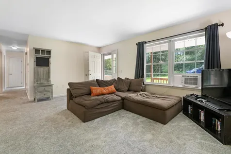 17 Redwater Road Croydon NH 03773