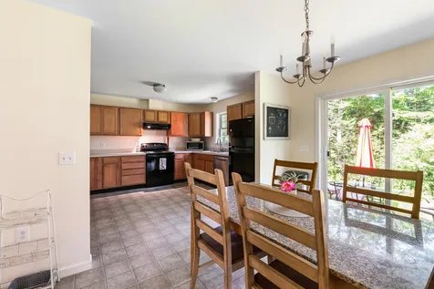 17 Redwater Road Croydon NH 03773