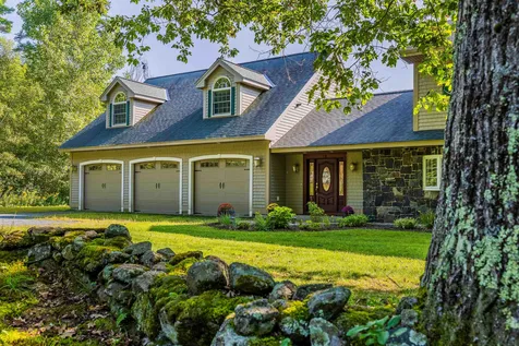12 Walhowdon Way Lebanon NH 03766
