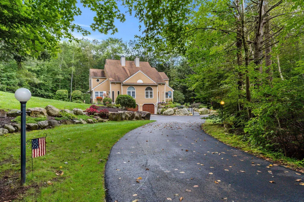 21 Ryan Road Goffstown NH 03045