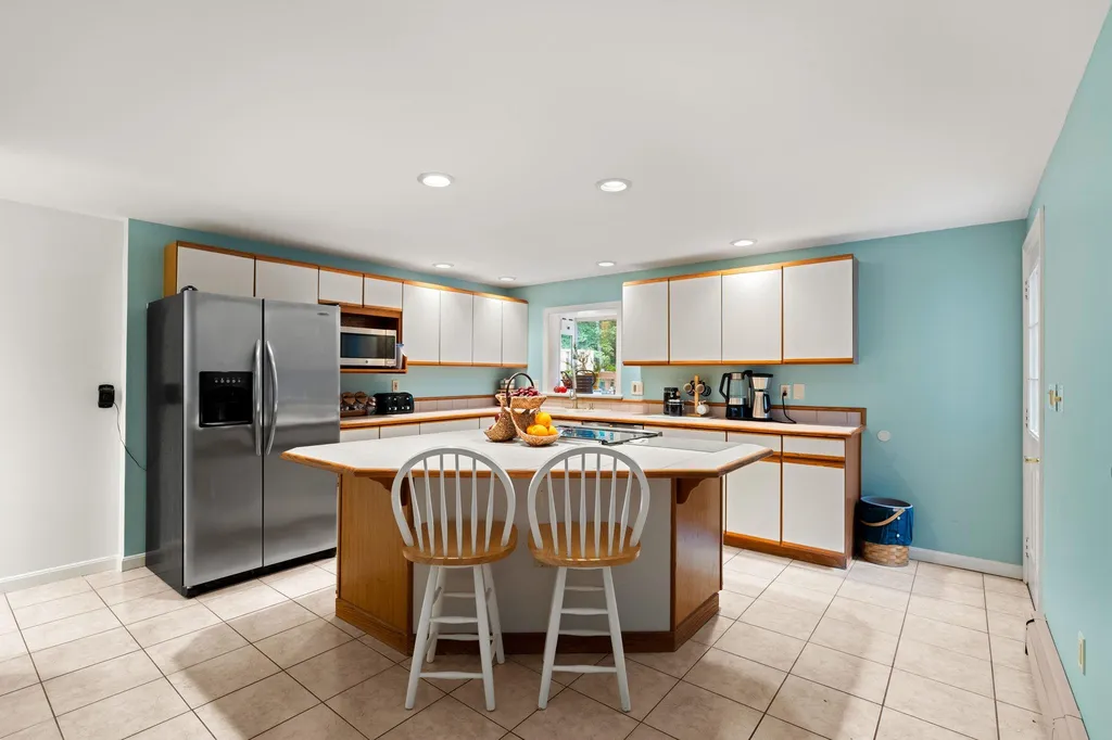 21 Ryan Road Goffstown NH 03045