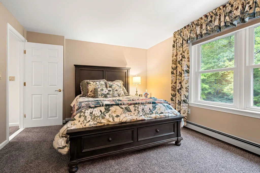 21 Ryan Road Goffstown NH 03045