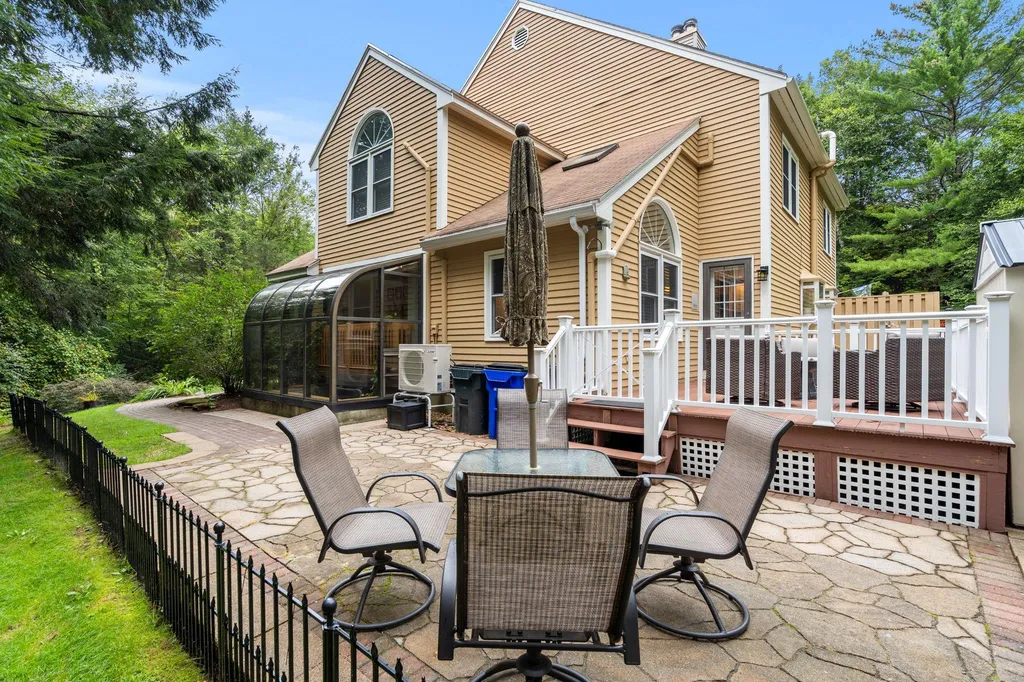 21 Ryan Road Goffstown NH 03045