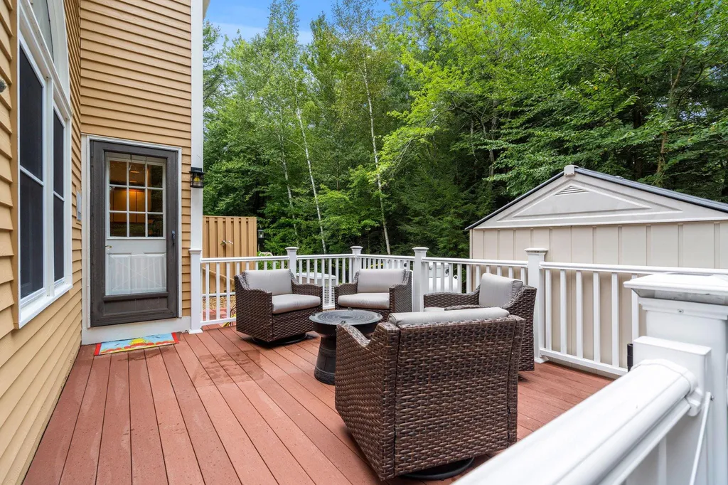 21 Ryan Road Goffstown NH 03045